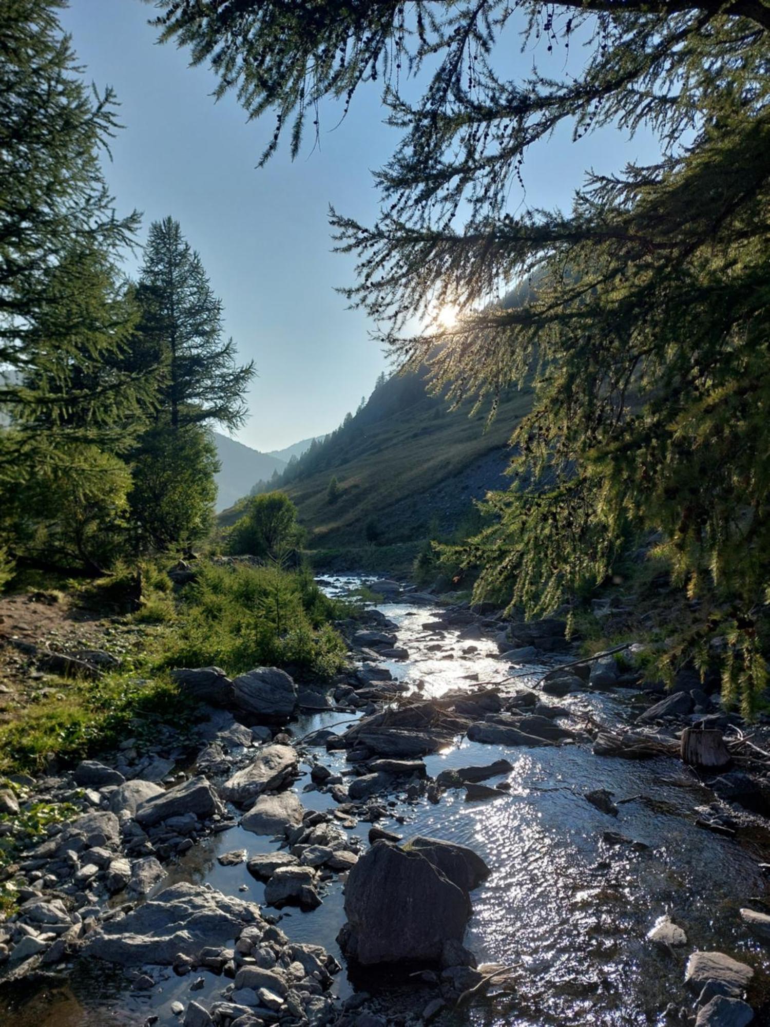 Le Studio Du Queyras Avec Vue Sur La Montagne Abries Luaran gambar